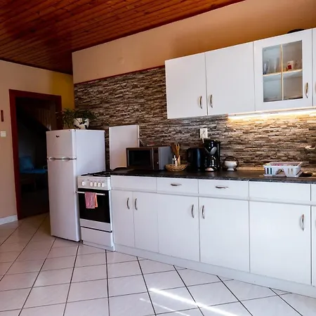 Apartament Tenisz Vendeghaz