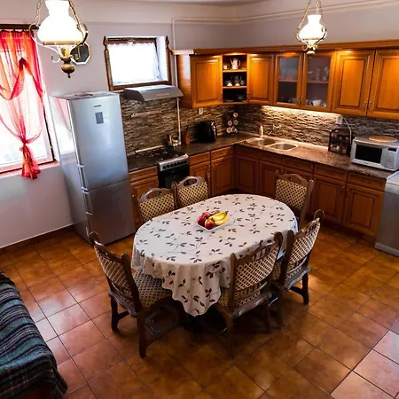 Apartment Tenisz Vendeghaz *